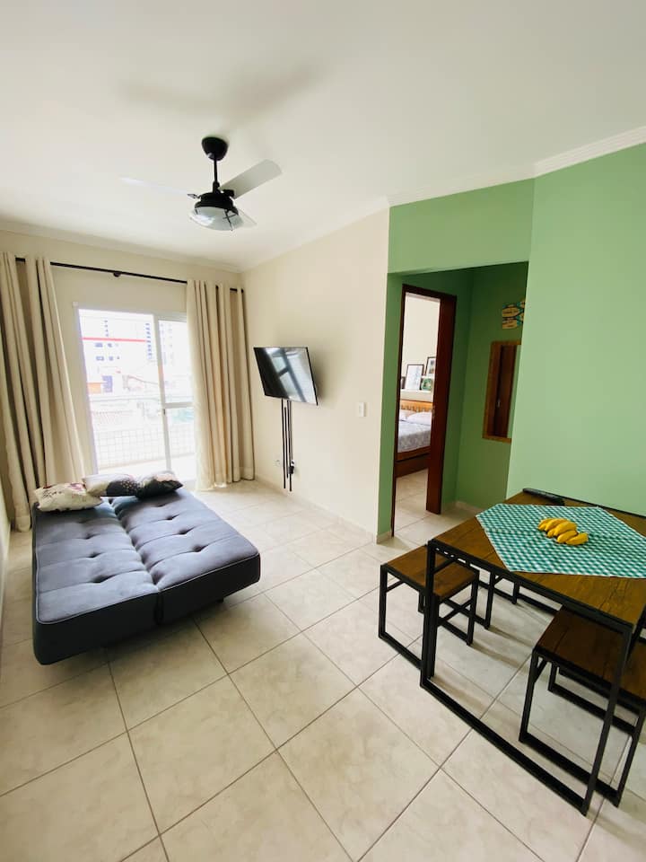 Удобен разтегателен диван от TokStok.