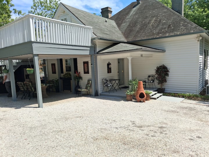 Historic Home Near Downtown - Mount Airy, NC