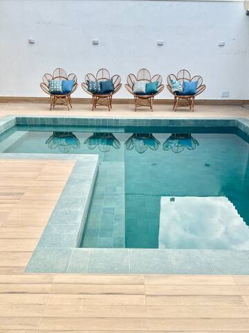 Lindíssima Casa com 5 Suítes jardim e piscina gallery image 5