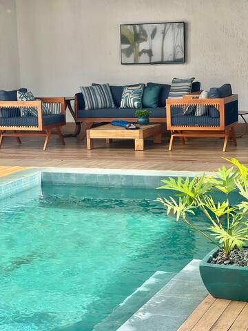 Lindíssima Casa com 5 Suítes jardim e piscina gallery image 4