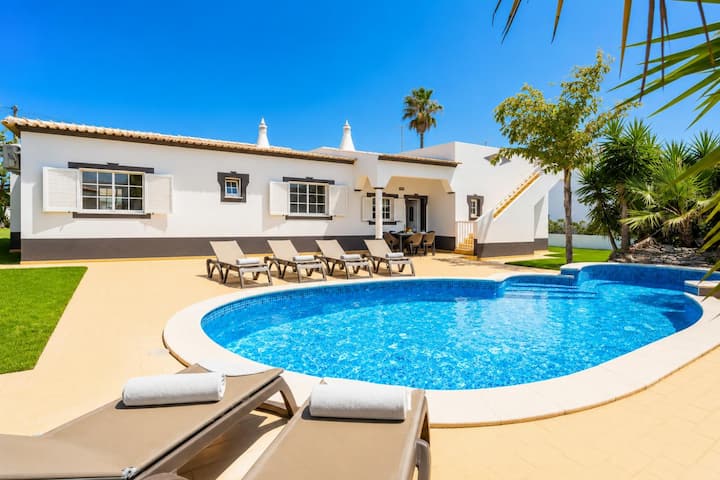 Casa Amendoeira Large Private Pool, Wifi - Guia