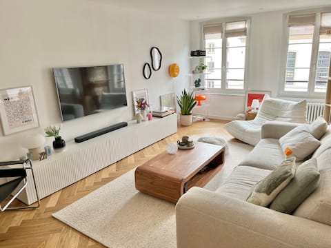 Propriété Airbnb réussie: Apartment in the heart of the Cathedral à Strasbourg