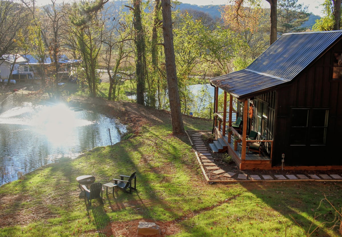 Hidden Springs Cottage — ponds at golden hour
