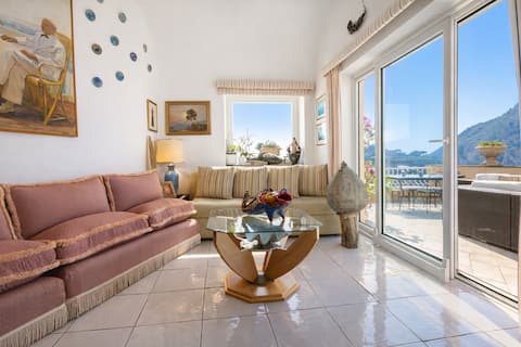 Top Airbnb: Tramonto in Capri - Sea view terrace a Capri