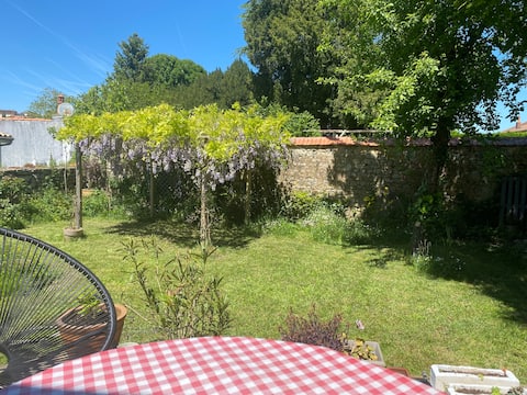 Charming quiet house close to train station