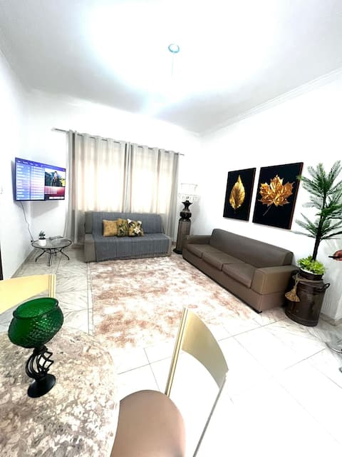 Apt with 14 single beds in the center of the city.