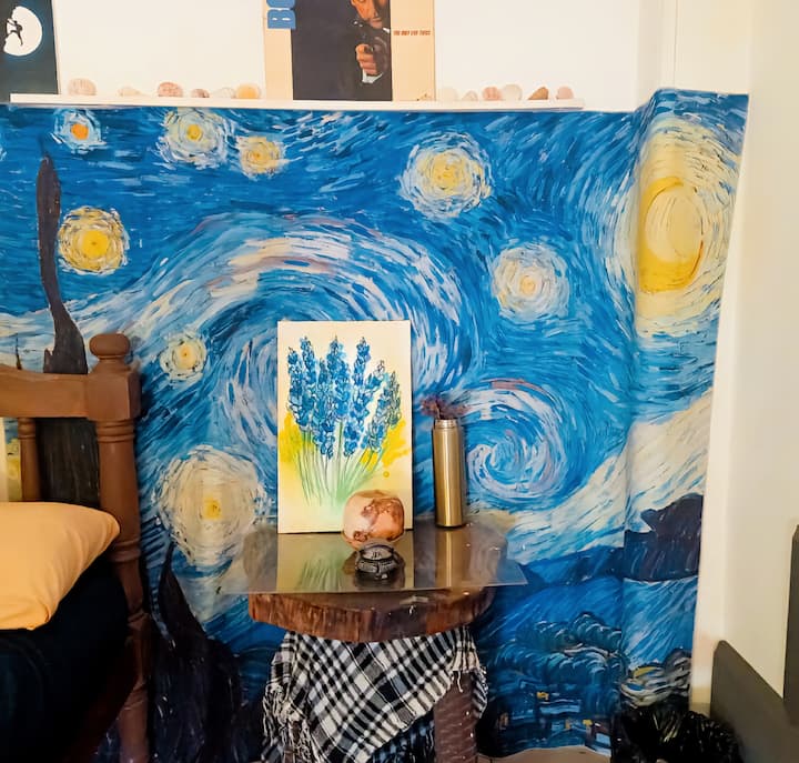 Დეკორის მაგიდა 