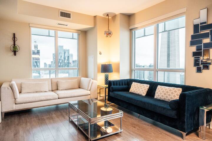 Presidential Suite By CN Tower gallery image 3