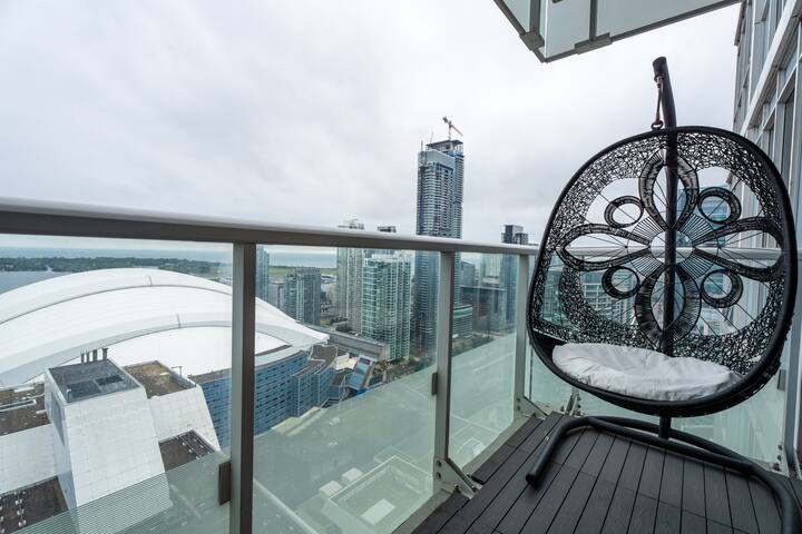 Presidential Suite By CN Tower gallery image 5