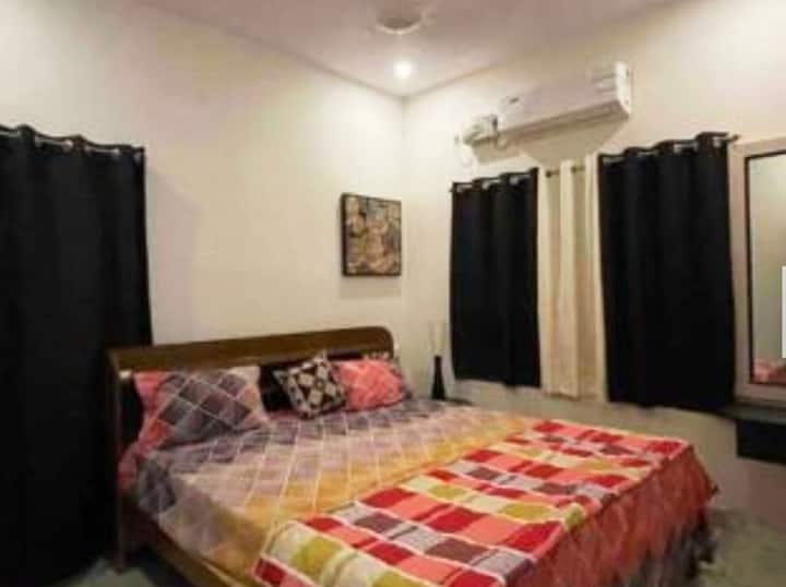 საძინებელი 1