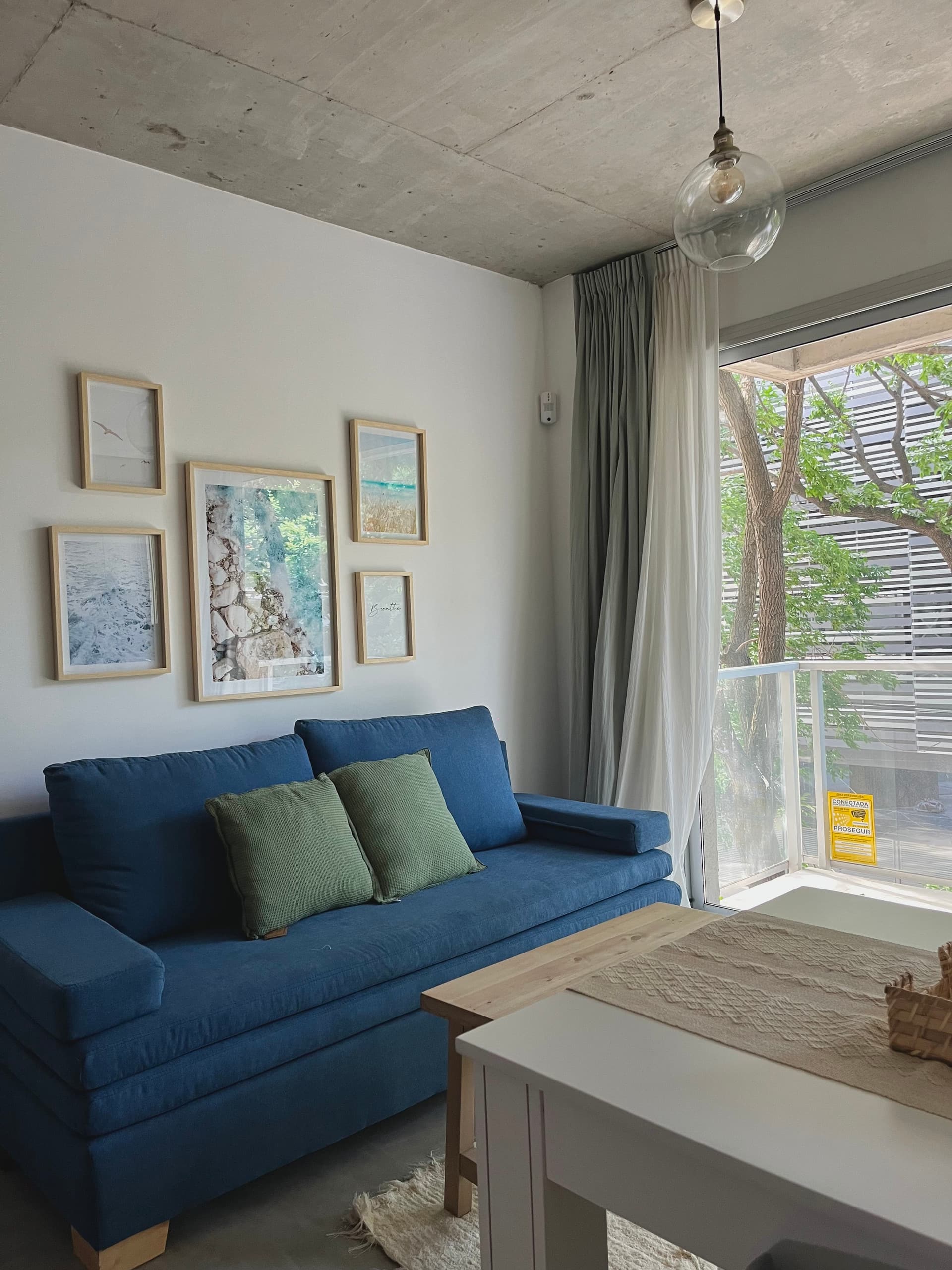 Studio apartment in Núñez with street-facing balcony