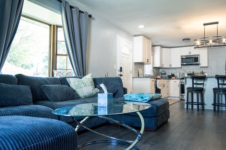 Spacious Lake House! 3 Br By Msu And Lake Lansing - 密西根