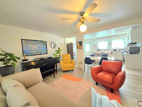 Quiet & Quaint 2 Bedroom 1 Bath with Yard