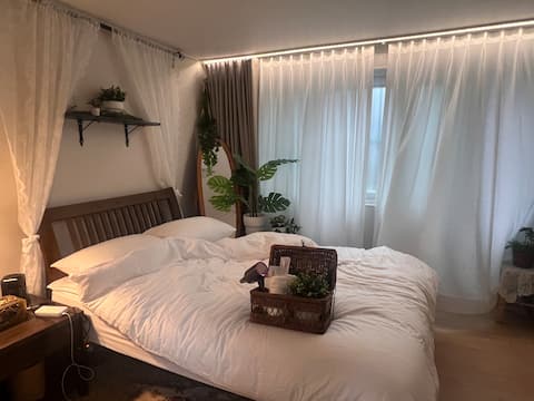 [2-room space] 1 o'clock check-out # Ilsan Beach # Seodo # 3-minute walk to the sea with a room # Queen bed