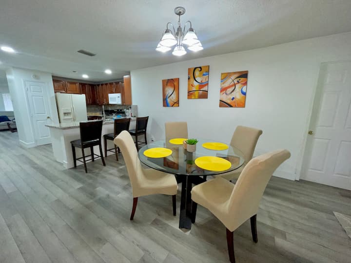 Relaxing Modern 3bed/2bath Home - Coral Springs, FL