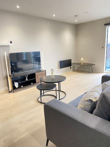 Lux High-End 2-Bed with balcony