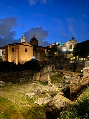 Colosseo. Strategic spot for families and friends gallery image 2