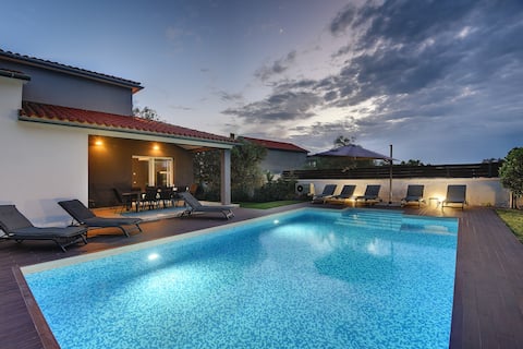 Villa  Entini by owners Sanja& Saša