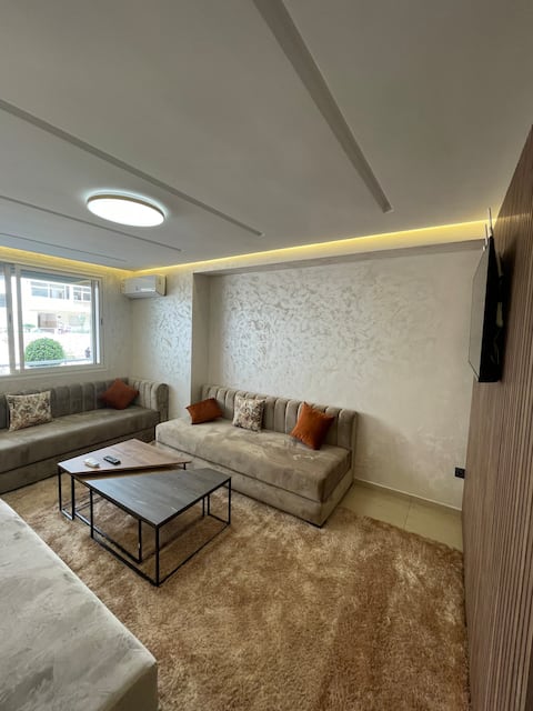 Top Airbnb: New luxury apartment with Jacuzzi and a balcony in Agadir