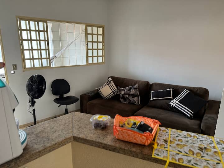 Alugo Casa 09 Com Uma Suíte Com Internet Condomini - Araguaína