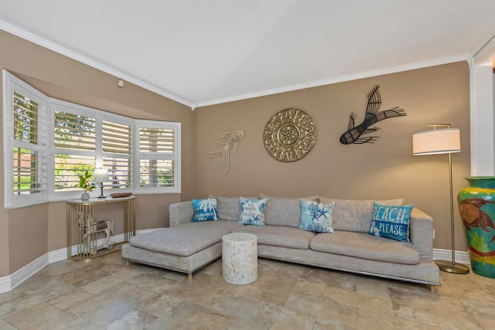 Lazy Lizard Villa! With Heated Pool/spa/ Waterfall - Safety Harbor, FL