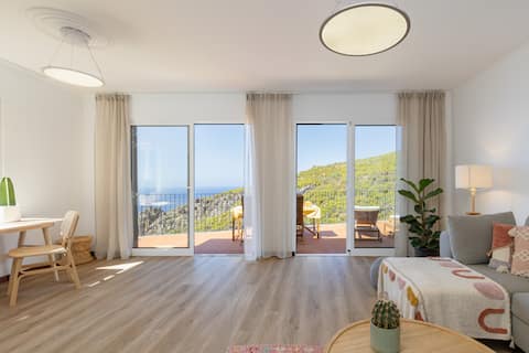 Popular Airbnb listing: Ocean-View Home • Peaceful & Spacious Terrace in Caniço