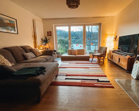 Cozy family time right on the Rhine