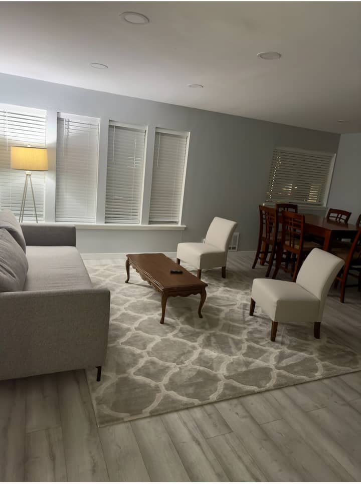 Cozy 2 Bed Room Apartment - Shoreline