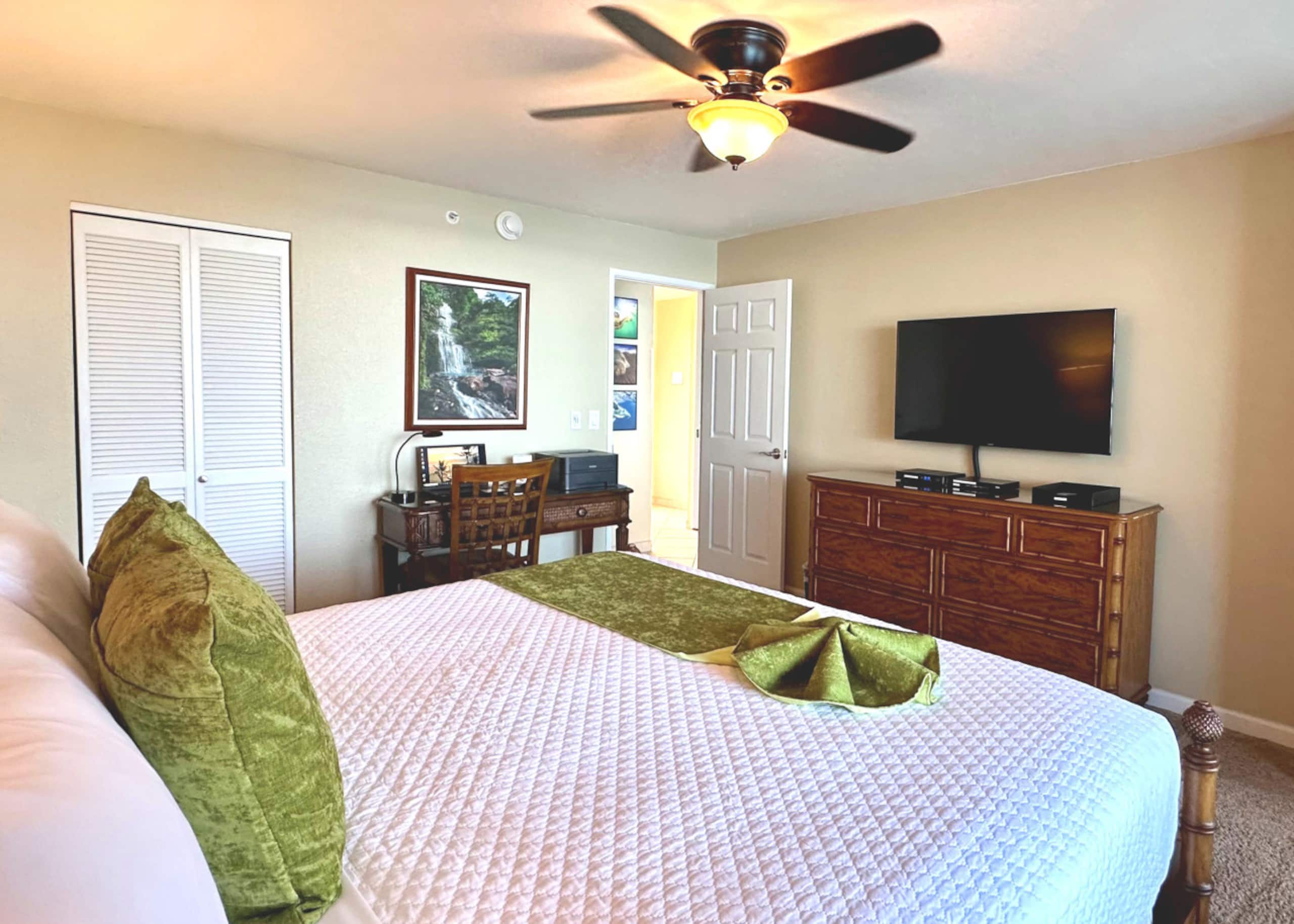 Condo in Lahaina · ★4.97 · 1 bedroom · 2 beds · 1 bath - Image 12