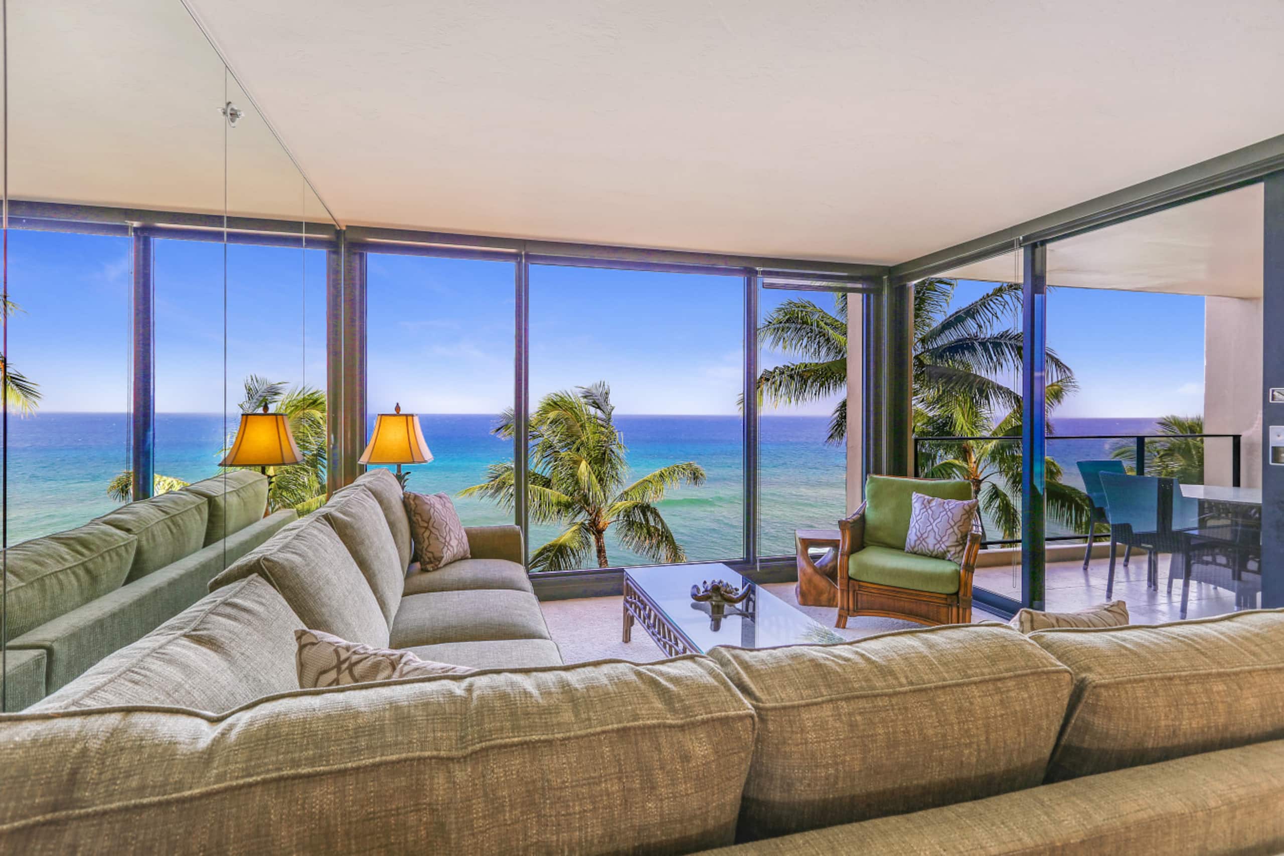 Condo in Lahaina · ★4.97 · 1 bedroom · 2 beds · 1 bath - Image 1