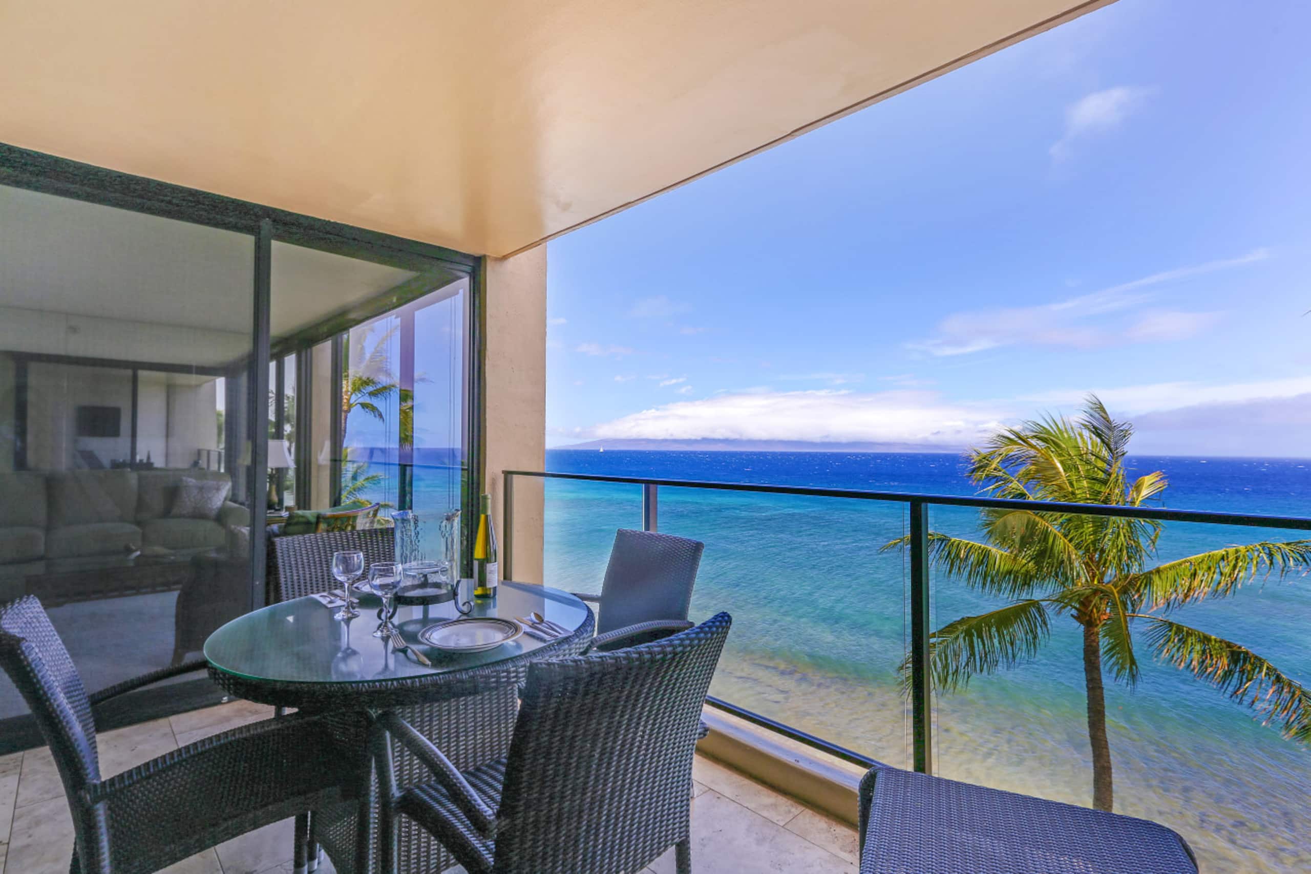 Condo in Lahaina · ★4.97 · 1 bedroom · 2 beds · 1 bath - Image 19