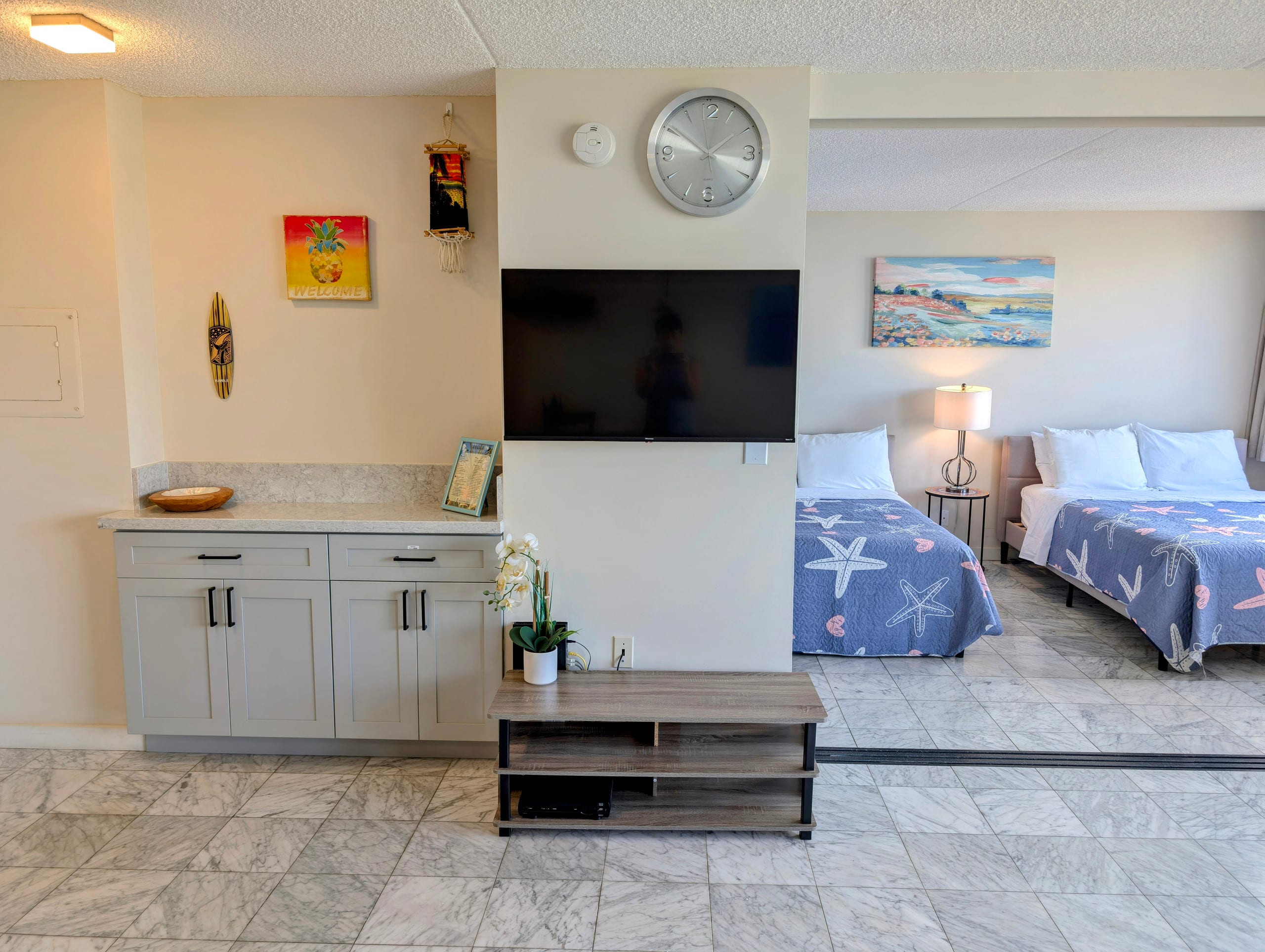 Condo in Honolulu · ★4.97 · 1 bedroom · 3 beds · 1 private bath - Image 9