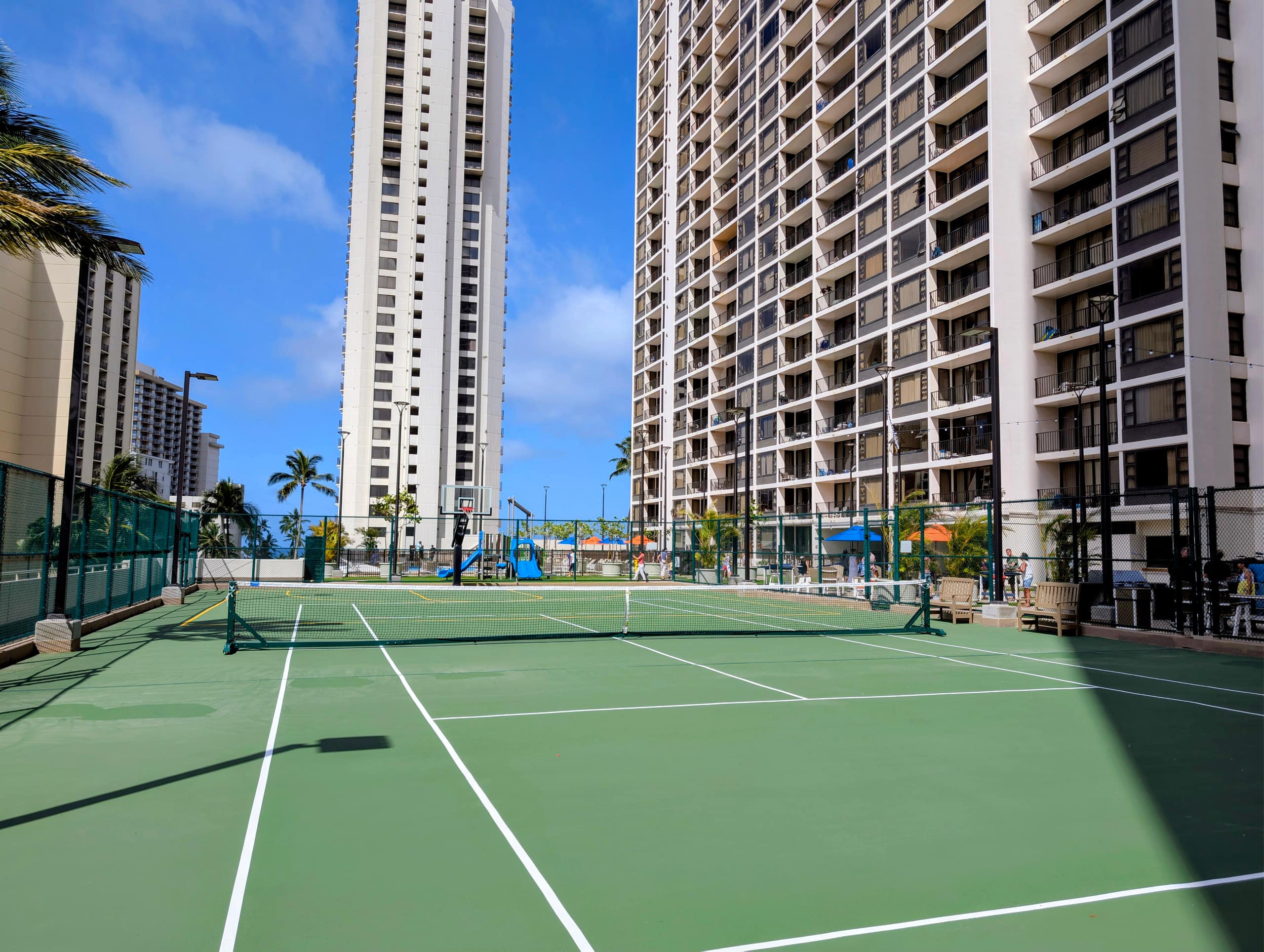 Condo in Honolulu · ★4.97 · 1 bedroom · 3 beds · 1 private bath - Image 24
