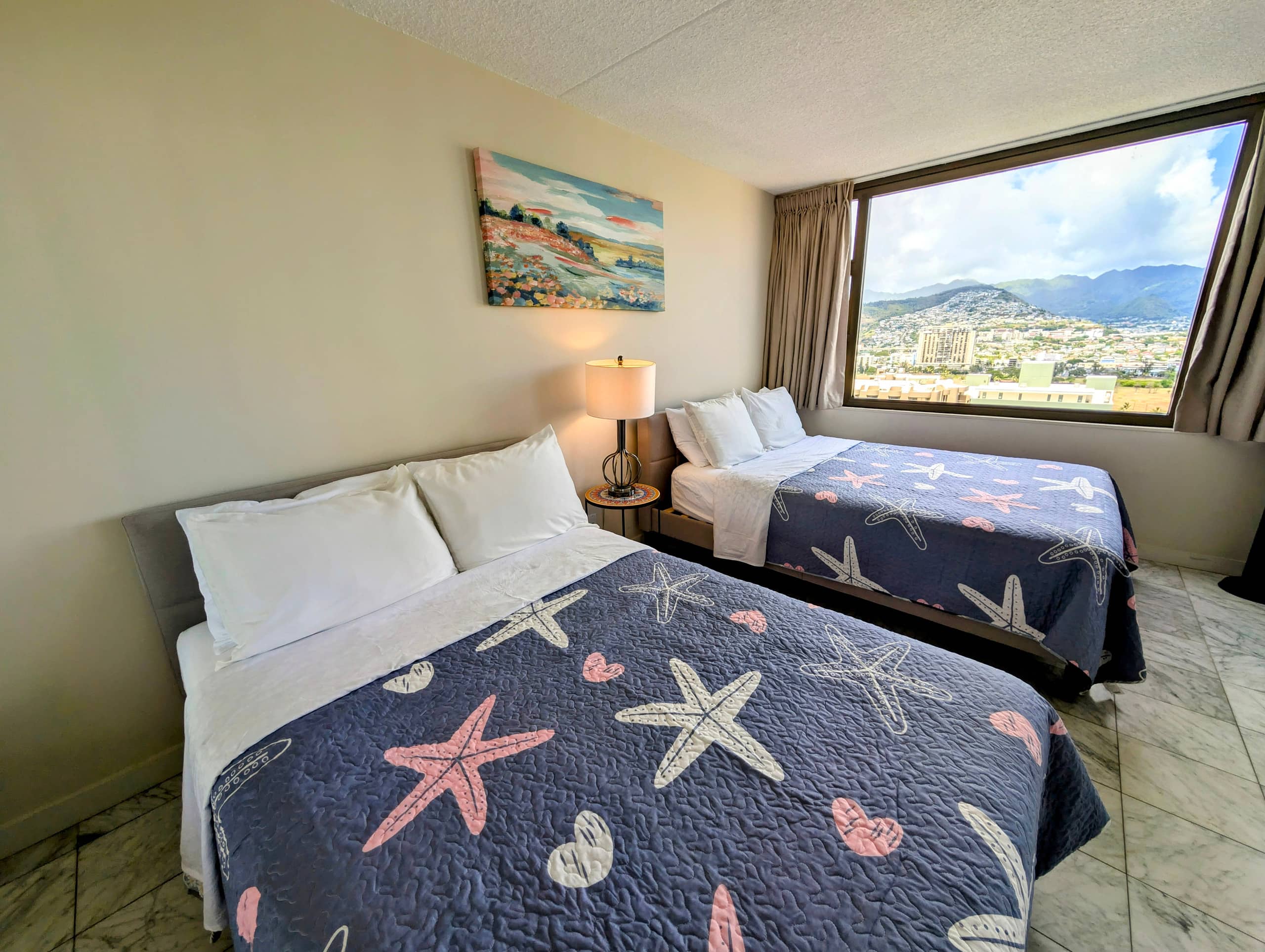 Condo in Honolulu · ★4.97 · 1 bedroom · 3 beds · 1 private bath - Image 11