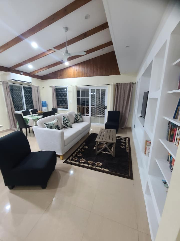 The Meredith's Homestay - 3 Br, Wifi, Apia - Szamoa