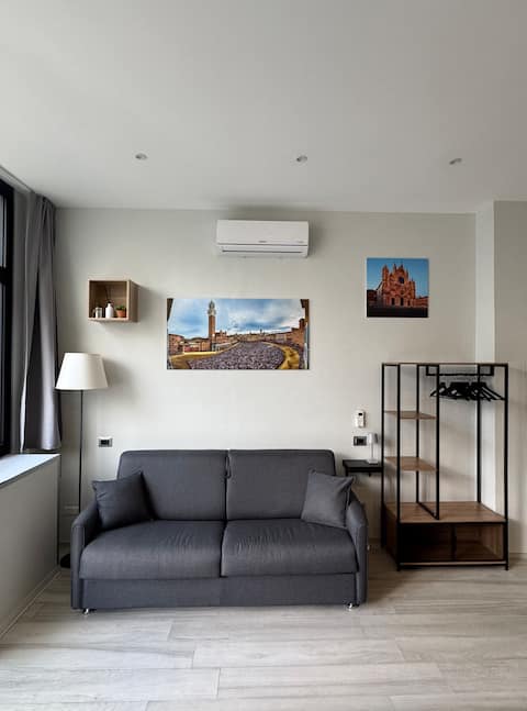 Top Airbnb: [NEW] Modern Central Studio with parking space a Siena