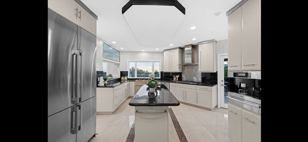 Private Bel Air Estate w/ Pool 5 Mins From Sunset gallery image 5