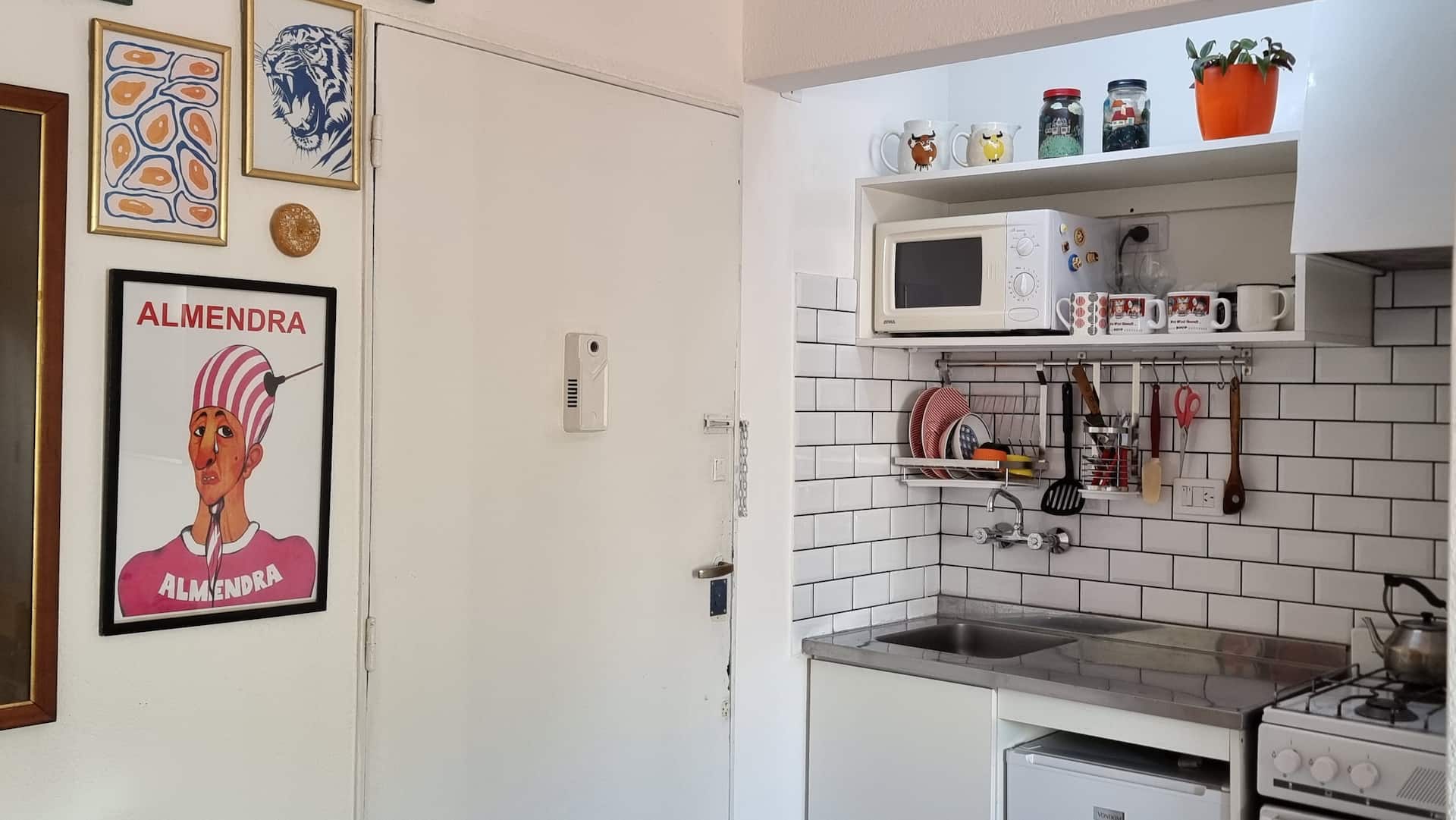 Equipped studio in Monserrat