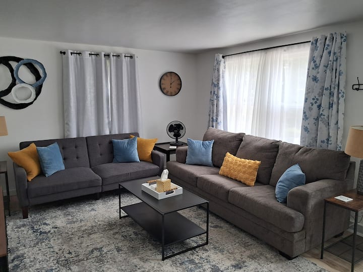 Cozy Home In The Back Green Bay 1 Mi. From Lambeau - Green Bay, WI