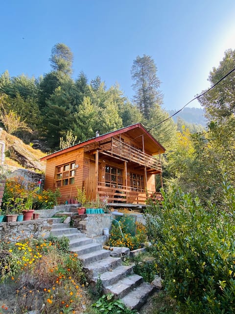 The Pine Perch ~Himalayan Wooden Cabin~