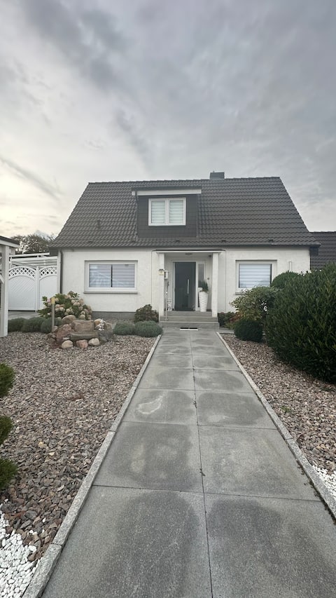 Vacation home "Achterhus" for families & home office