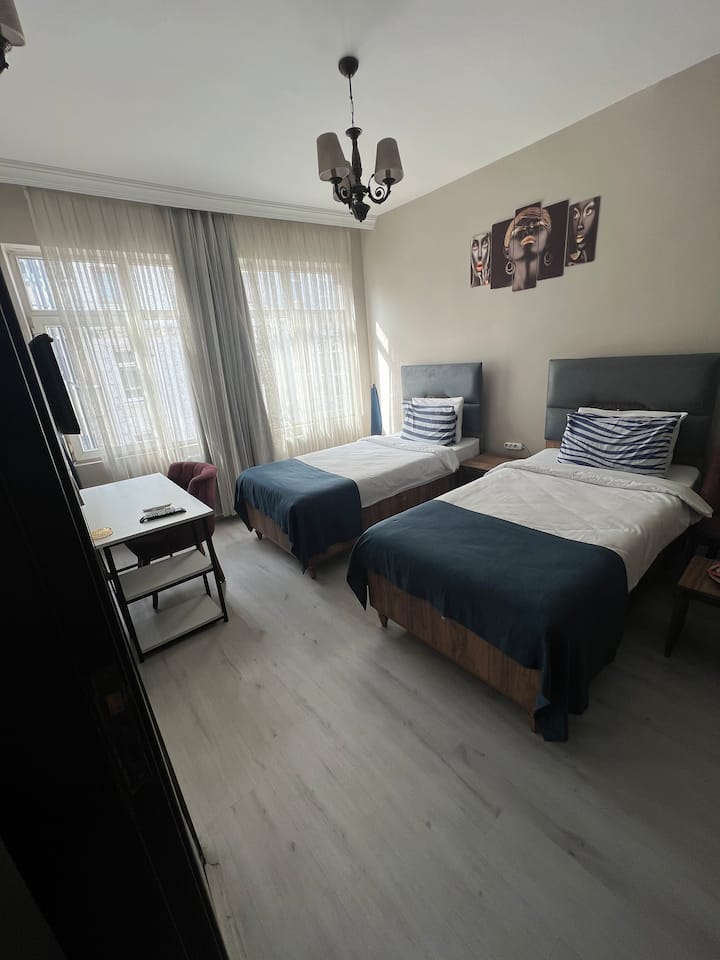 Taksim Meydanında - Beyoğlu