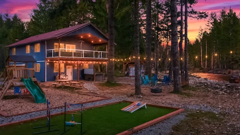 River Retreat w/hot tub, beach, game room
