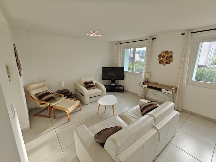 T4 65m²avec Garage à 10 Min à Pied Du Centre Ville - Bourg-lès-Valence