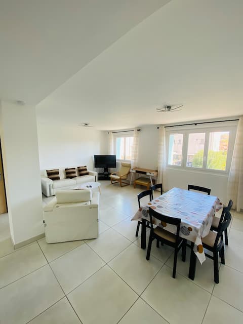 4-room apartment 65 m² with garage, 10 min walk to the city center