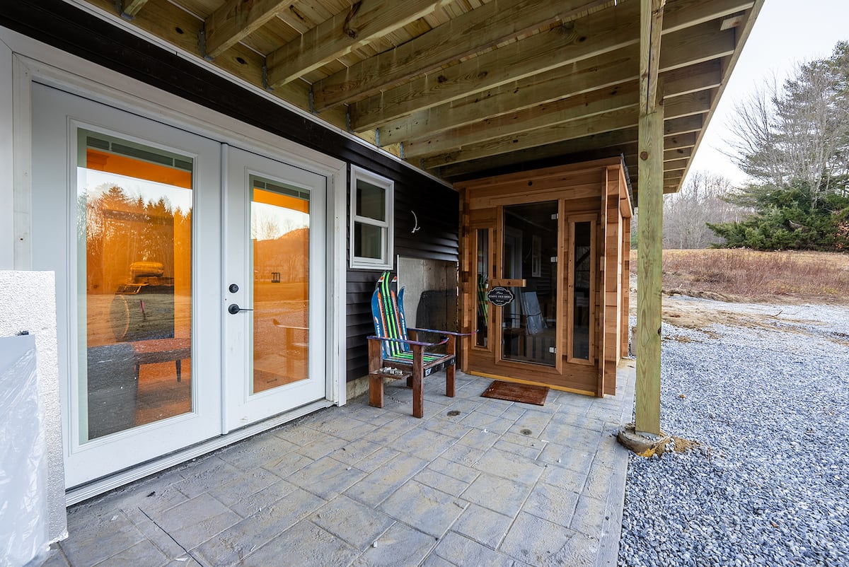 Hot Tub | Sauna | Relax! 5 mins to downtown Killington photo 21