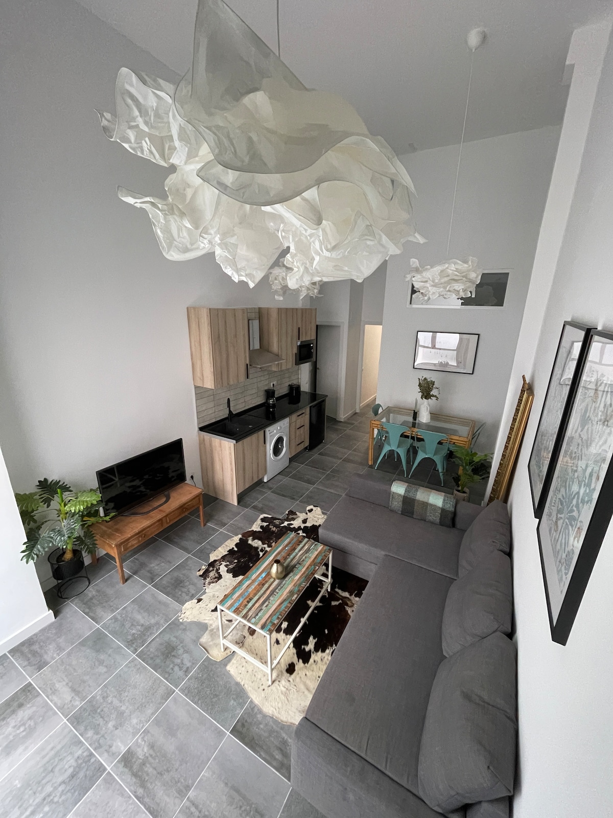 Top Airbnb: Beautiful downtown apartment. Bernabéu 15’ in Tetuán