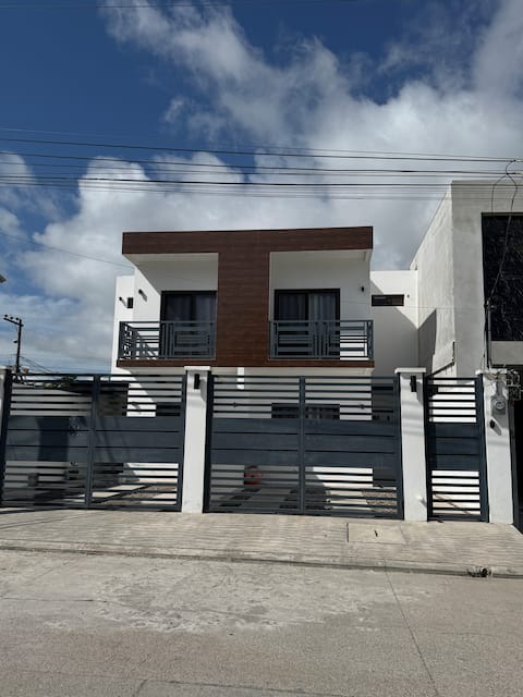 Casa Sofia! Pet friendly AC, wifi, Private parking
