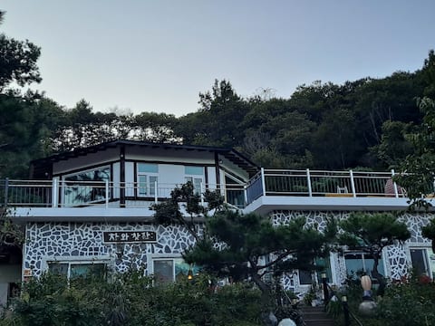 [Ho Hodang] Cozy Kinfork Natural Accommodation with a barbecue, a fire pit, and a mini movie theater