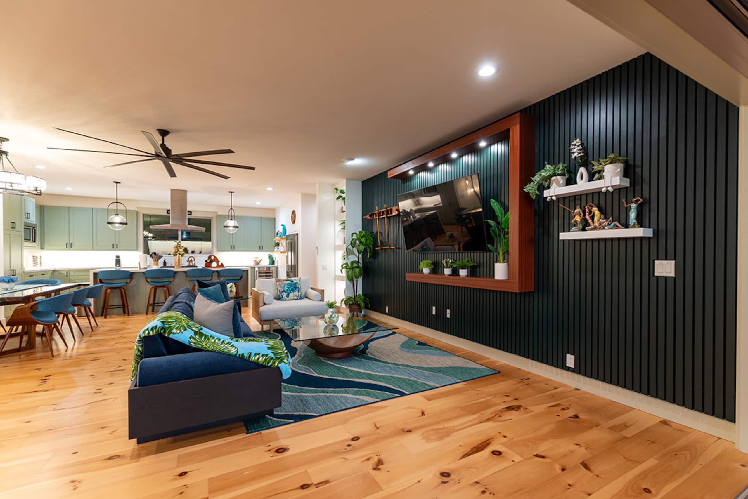 Home in Kailua-Kona · ★4.97 · 6 bedrooms · 12 beds · 5 baths - Image 16
